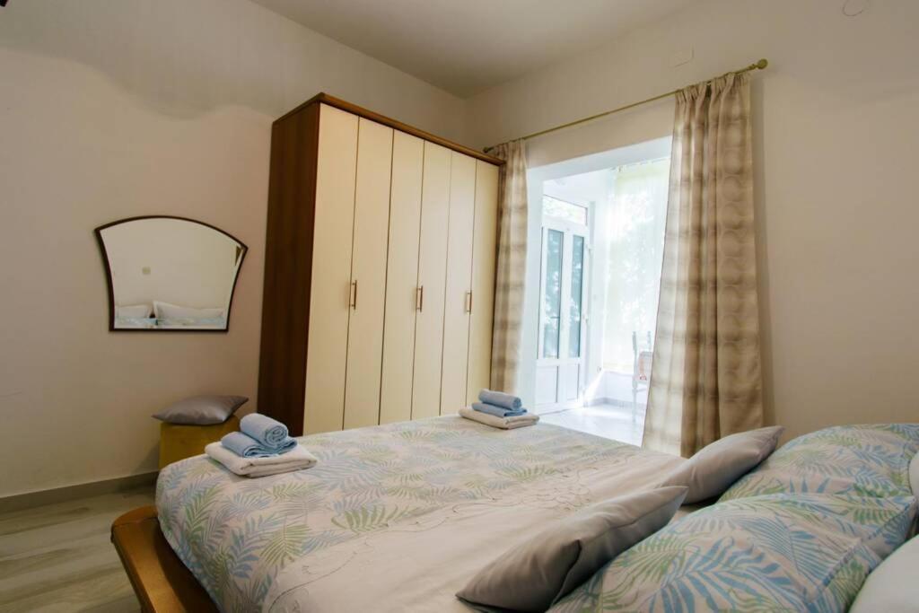 Cosey Studio Apartment For 2 Free Private Parking Макарска Екстериор снимка
